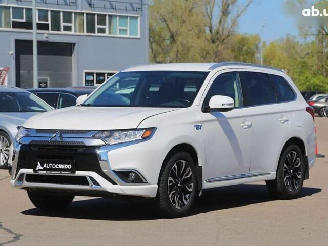 Мицубиси Аутлендер, объемом двигателя 0 л и пробегом 96 тыс. км за 18000 $, фото 2 на Automoto.ua