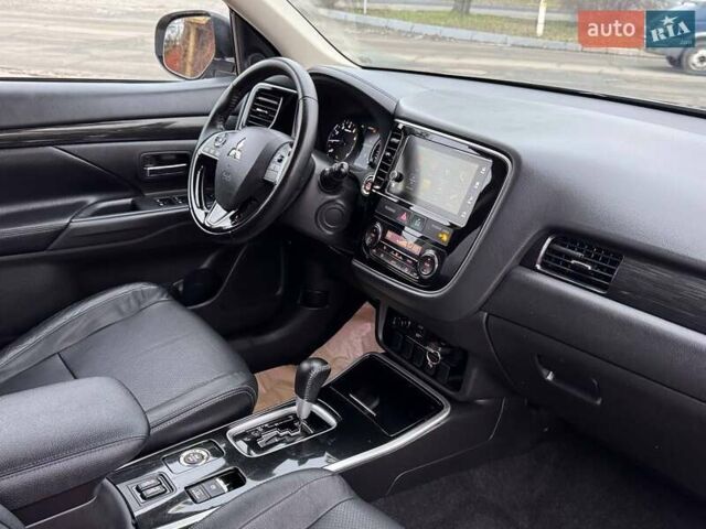 Мицубиси Аутлендер, объемом двигателя 2.36 л и пробегом 145 тыс. км за 15999 $, фото 9 на Automoto.ua