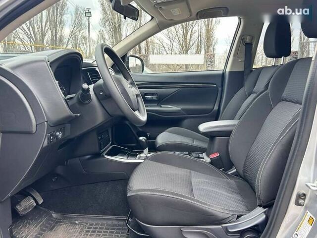 Мицубиси Аутлендер, объемом двигателя 0 л и пробегом 102 тыс. км за 16500 $, фото 12 на Automoto.ua