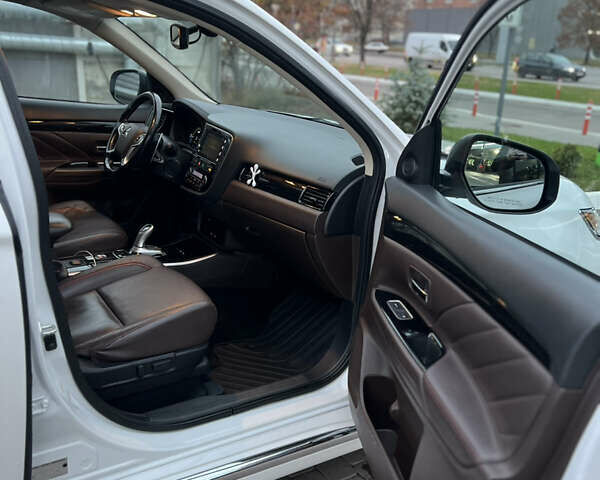 Мицубиси Аутлендер, объемом двигателя 2 л и пробегом 192 тыс. км за 18500 $, фото 12 на Automoto.ua