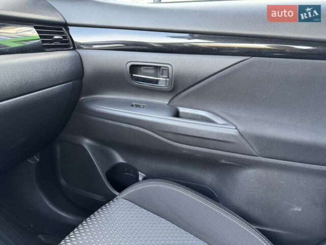 Мицубиси Аутлендер, объемом двигателя 2 л и пробегом 162 тыс. км за 16700 $, фото 14 на Automoto.ua