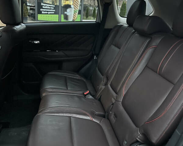 Мицубиси Аутлендер, объемом двигателя 2 л и пробегом 192 тыс. км за 18500 $, фото 15 на Automoto.ua