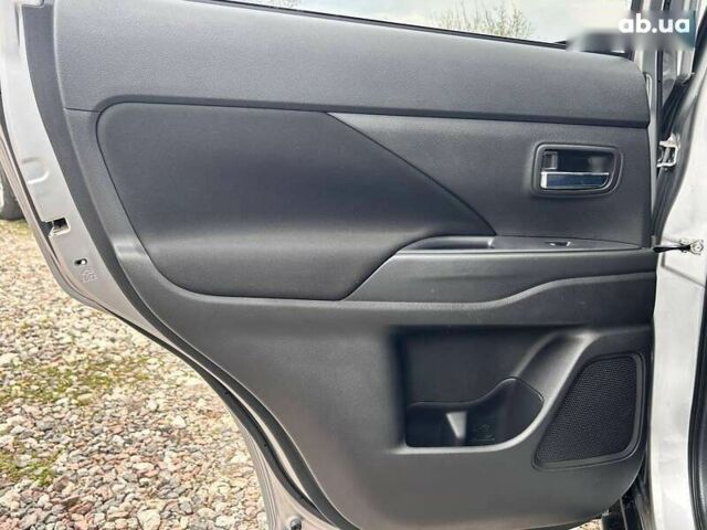 Мицубиси Аутлендер, объемом двигателя 0 л и пробегом 102 тыс. км за 16500 $, фото 25 на Automoto.ua