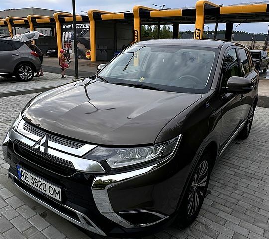 Мицубиси Аутлендер, объемом двигателя 2.4 л и пробегом 120 тыс. км за 15800 $, фото 2 на Automoto.ua