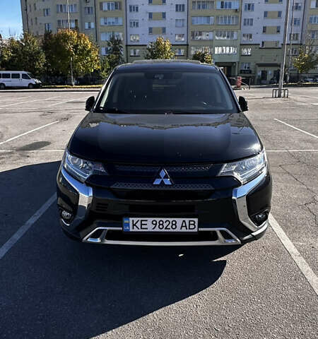 Мицубиси Аутлендер, объемом двигателя 2.36 л и пробегом 80 тыс. км за 17900 $, фото 1 на Automoto.ua