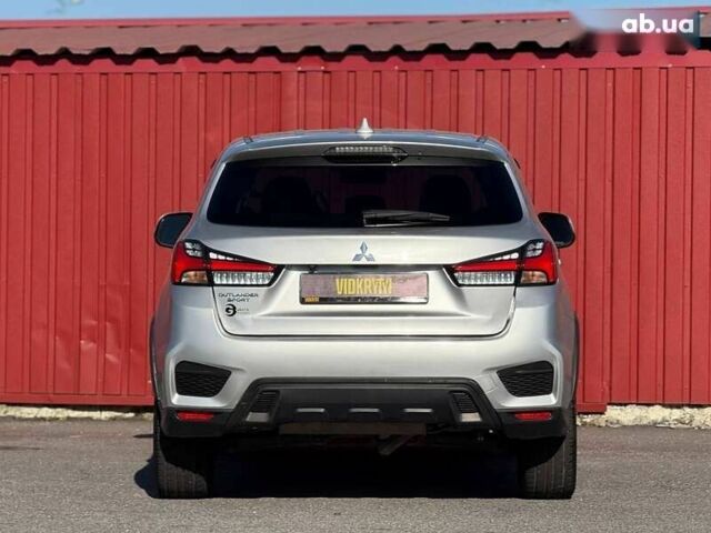 Мицубиси Аутлендер, объемом двигателя 0 л и пробегом 160 тыс. км за 15950 $, фото 13 на Automoto.ua