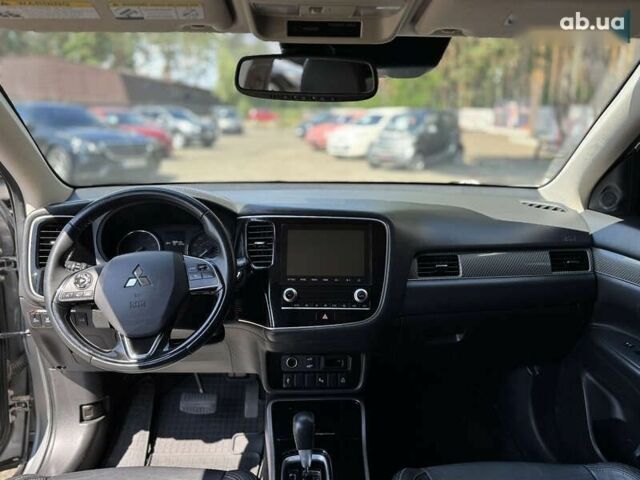 Мицубиси Аутлендер, объемом двигателя 2.4 л и пробегом 132 тыс. км за 18500 $, фото 10 на Automoto.ua