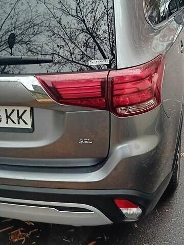 Мицубиси Аутлендер, объемом двигателя 2.4 л и пробегом 70 тыс. км за 21300 $, фото 1 на Automoto.ua