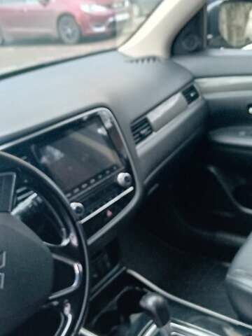 Мицубиси Аутлендер, объемом двигателя 2.4 л и пробегом 70 тыс. км за 21300 $, фото 7 на Automoto.ua