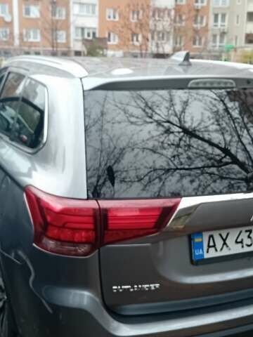 Мицубиси Аутлендер, объемом двигателя 2.4 л и пробегом 70 тыс. км за 21300 $, фото 3 на Automoto.ua