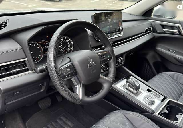 Міцубісі Аутлендер, об'ємом двигуна 2.5 л та пробігом 25 тис. км за 28500 $, фото 16 на Automoto.ua