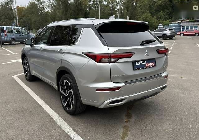 Мицубиси Аутлендер, объемом двигателя 2.5 л и пробегом 25 тыс. км за 28500 $, фото 6 на Automoto.ua