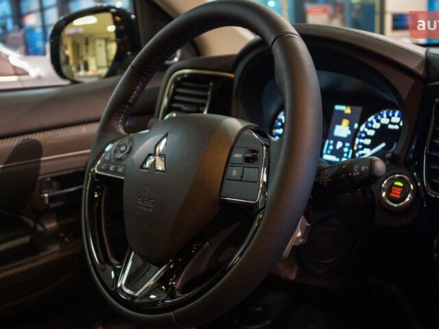 Мицубиси Аутлендер 2022 в Виннице на Automoto.ua Мицубиси Аутлендер, объемом двигателя 2.36 л и пробегом 0 тыс. км за 29751 $, фото 57 на Automoto.ua