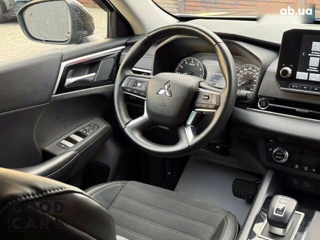 Мицубиси Аутлендер, объемом двигателя 2.5 л и пробегом 8 тыс. км за 32000 $, фото 28 на Automoto.ua