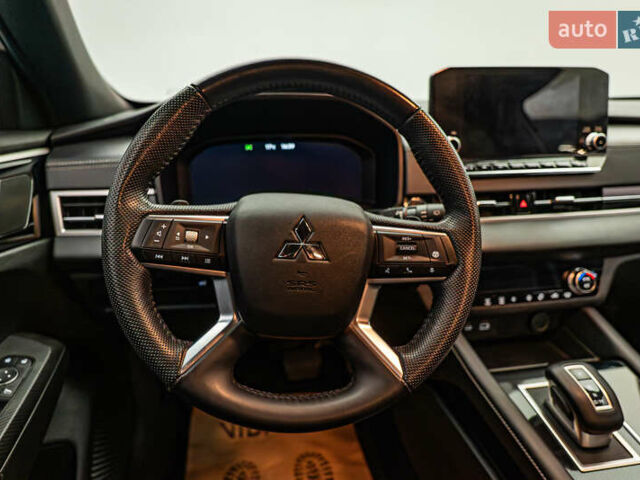 Мицубиси Аутлендер, объемом двигателя 2.5 л и пробегом 45 тыс. км за 29502 $, фото 12 на Automoto.ua
