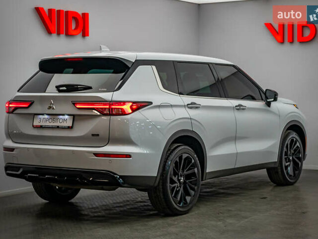 Мицубиси Аутлендер, объемом двигателя 2.5 л и пробегом 45 тыс. км за 29502 $, фото 1 на Automoto.ua