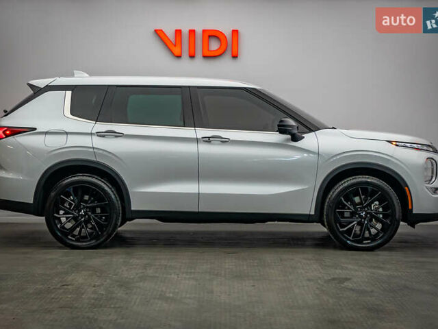 Мицубиси Аутлендер, объемом двигателя 2.5 л и пробегом 45 тыс. км за 29502 $, фото 3 на Automoto.ua