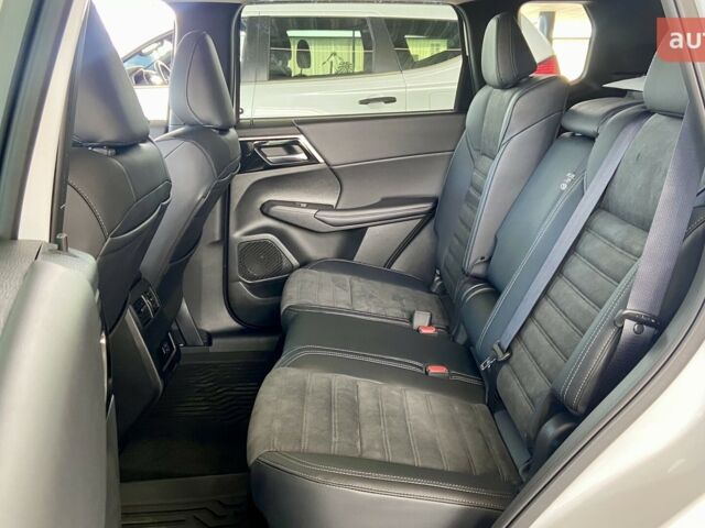 Мицубиси Аутлендер, объемом двигателя 2.49 л и пробегом 0 тыс. км за 35580 $, фото 23 на Automoto.ua