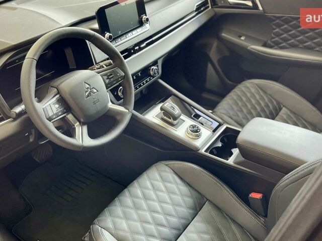 Мицубиси Аутлендер 2024 в Львове на Automoto.ua Мицубиси Аутлендер, объемом двигателя 2.49 л и пробегом 0 тыс. км за 40501 $, фото 16 на Automoto.ua