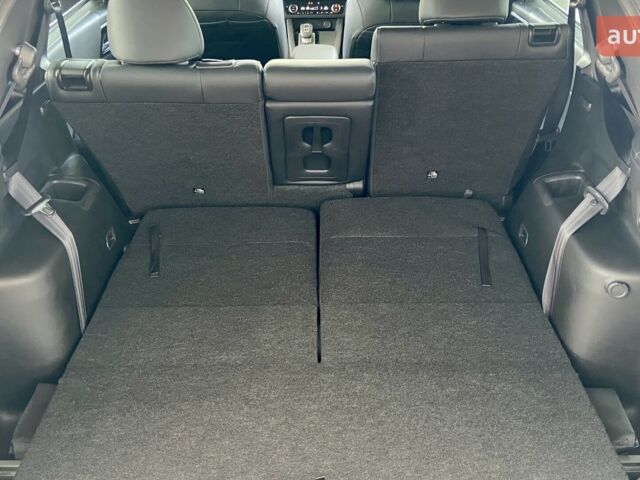 Мицубиси Аутлендер, объемом двигателя 2.49 л и пробегом 0 тыс. км за 35580 $, фото 27 на Automoto.ua