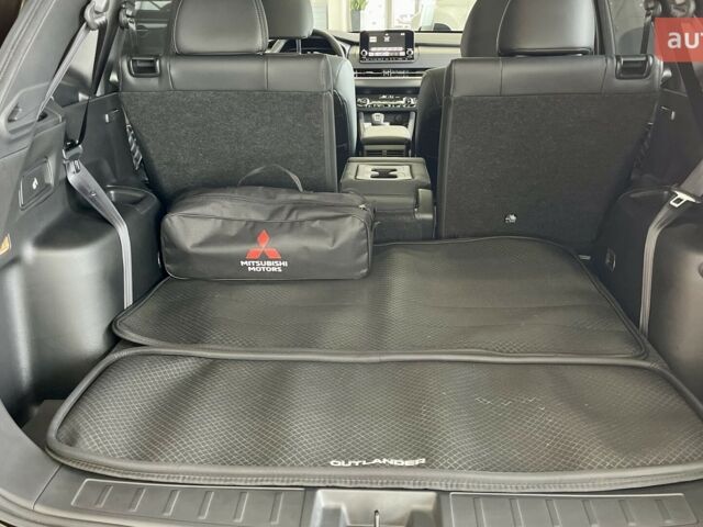 Мицубиси Аутлендер 2024 в Львове на Automoto.ua Мицубиси Аутлендер, объемом двигателя 2.49 л и пробегом 0 тыс. км за 40501 $, фото 50 на Automoto.ua