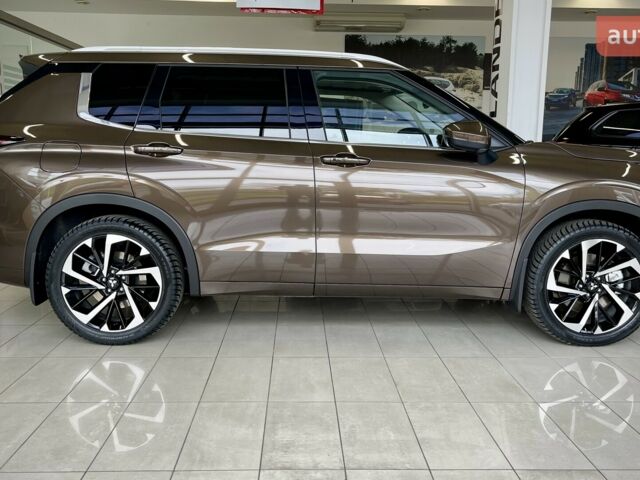 Мицубиси Аутлендер 2024 в Львове на Automoto.ua Мицубиси Аутлендер, объемом двигателя 2.49 л и пробегом 0 тыс. км за 40501 $, фото 8 на Automoto.ua