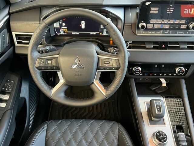 Мицубиси Аутлендер 2025 года купить новое авто Мицубиси Аутлендер 2025 года от официального дилера Автоцентр AUTO.RIA Мицубиси фото