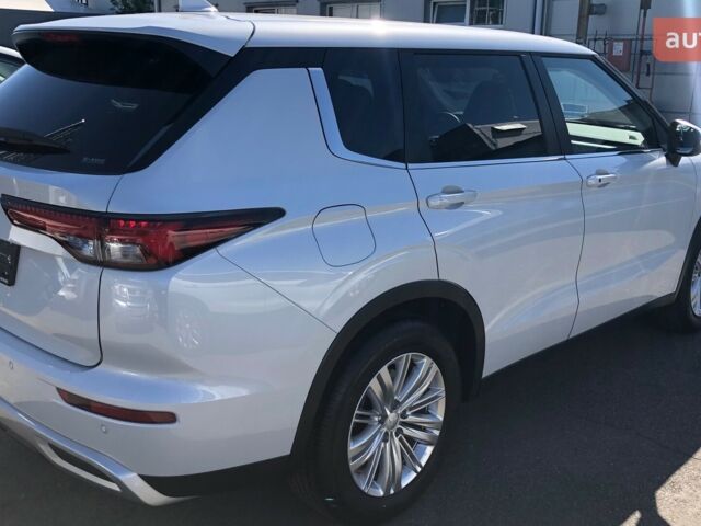 Міцубісі Аутлендер, об'ємом двигуна 2.49 л та пробігом 0 тис. км за 38037 $, фото 4 на Automoto.ua