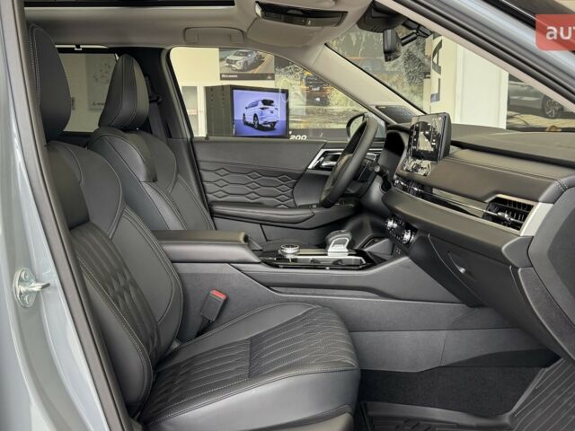 Мицубиси Аутлендер, объемом двигателя 2.49 л и пробегом 0 тыс. км за 44076 $, фото 40 на Automoto.ua