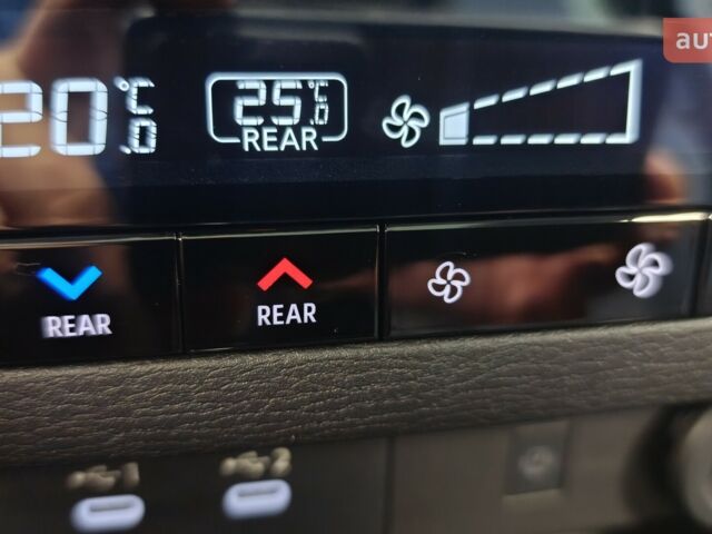 Мицубиси Аутлендер, объемом двигателя 2.49 л и пробегом 0 тыс. км за 44003 $, фото 33 на Automoto.ua