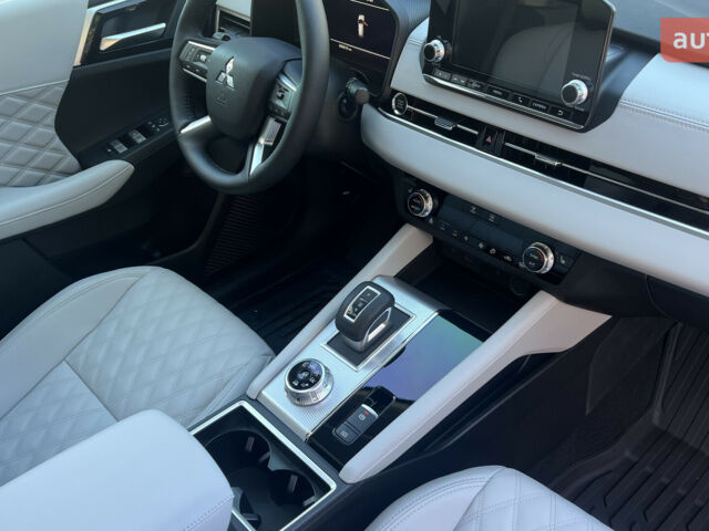 купить новое авто Мицубиси Аутлендер 2025 года от официального дилера Автомир Мицубиси фото