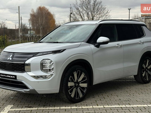 купить новое авто Мицубиси Аутлендер 2025 года от официального дилера Mitsubishi Motors Чернівці Мицубиси фото