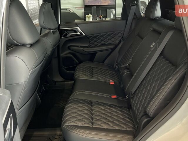 купить новое авто Мицубиси Аутлендер 2025 года от официального дилера Mitsubishi Арма Моторс Мицубиси фото