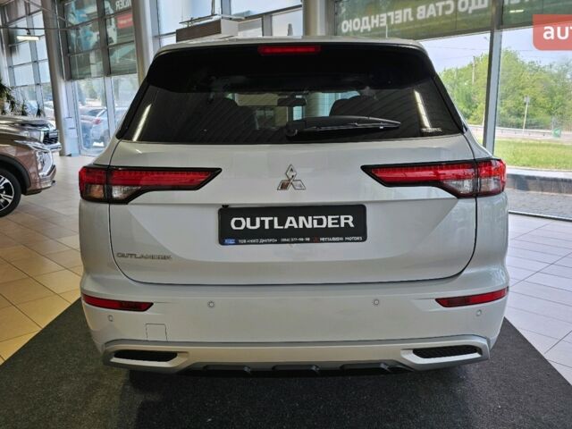 Міцубісі Аутлендер, об'ємом двигуна 2.49 л та пробігом 0 тис. км за 42462 $, фото 4 на Automoto.ua