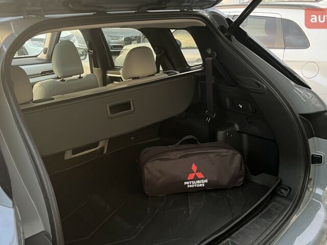 Мицубиси Аутлендер, объемом двигателя 2.49 л и пробегом 0 тыс. км за 44024 $, фото 17 на Automoto.ua