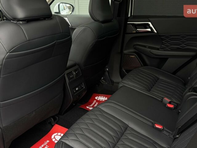 купить новое авто Мицубиси Аутлендер 2025 года от официального дилера Mitsubishi Motors Чернівці Мицубиси фото