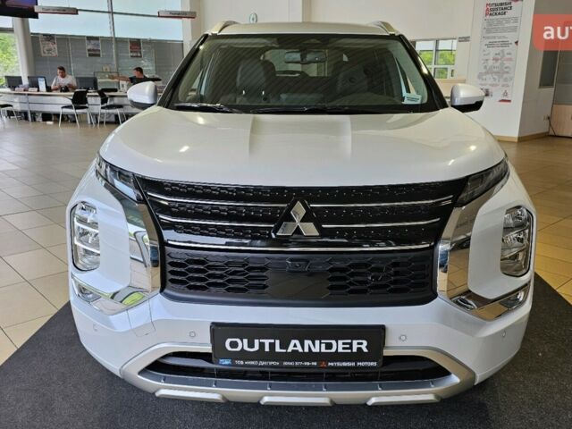 Міцубісі Аутлендер, об'ємом двигуна 2.49 л та пробігом 0 тис. км за 42462 $, фото 3 на Automoto.ua