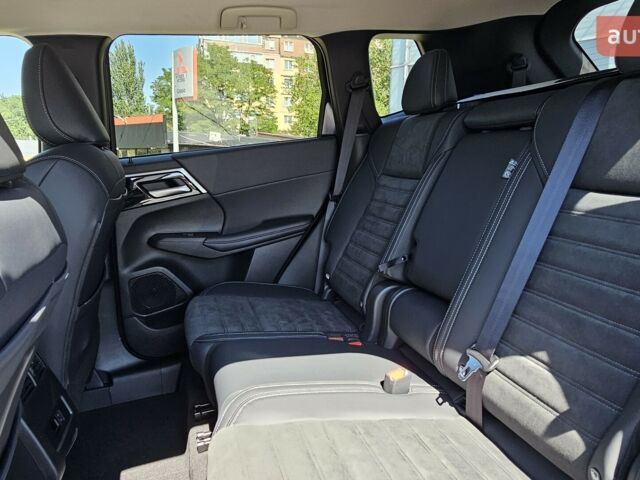 Міцубісі Аутлендер, об'ємом двигуна 2.49 л та пробігом 0 тис. км за 37683 $, фото 6 на Automoto.ua