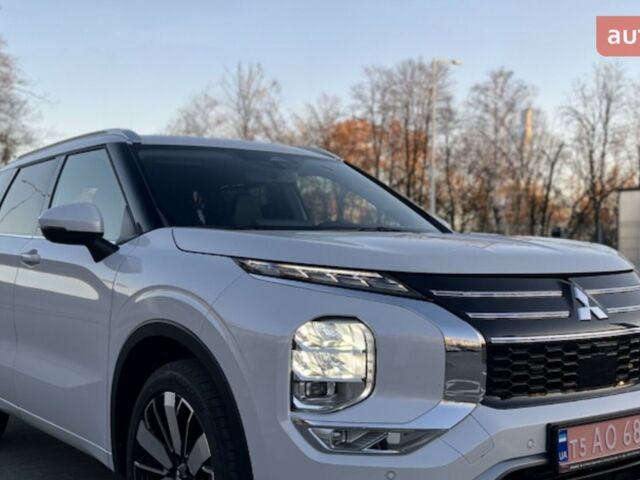 Мицубиси Аутлендер, объемом двигателя 2.49 л и пробегом 0 тыс. км за 43681 $, фото 1 на Automoto.ua