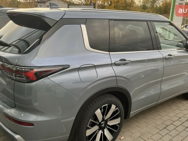 Мицубиси Аутлендер, объемом двигателя 2.49 л и пробегом 0 тыс. км за 44024 $, фото 2 на Automoto.ua