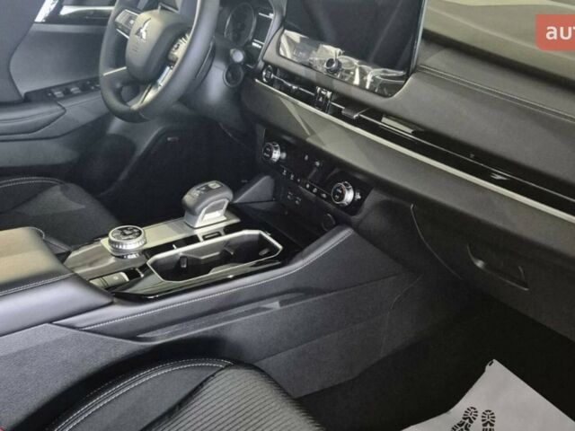 купить новое авто Мицубиси Аутлендер 2025 года от официального дилера Ньютон Авто Місто Мицубиси фото