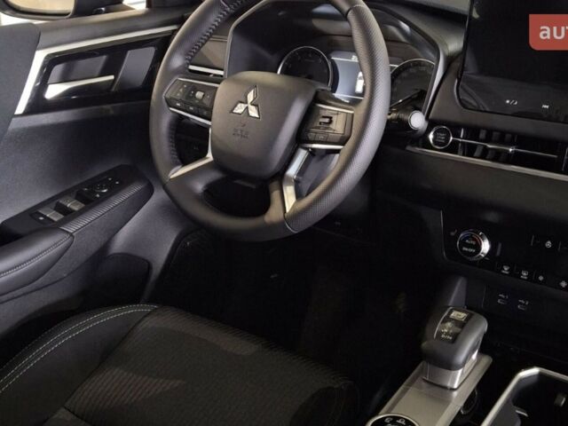 купить новое авто Мицубиси Аутлендер 2025 года от официального дилера Ньютон Авто Місто Мицубиси фото