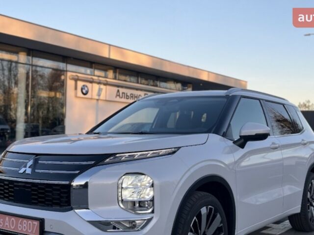 Мицубиси Аутлендер, объемом двигателя 2.49 л и пробегом 0 тыс. км за 43681 $, фото 2 на Automoto.ua