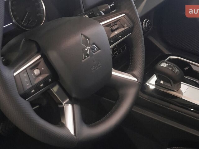 купить новое авто Мицубиси Аутлендер 2025 года от официального дилера Ньютон Авто Місто Мицубиси фото