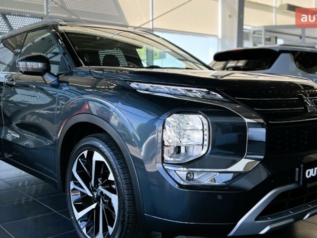 Мицубиси Аутлендер 2025 года купить новое авто Мицубиси Аутлендер 2025 года от официального дилера Автоцентр AUTO.RIA Мицубиси фото