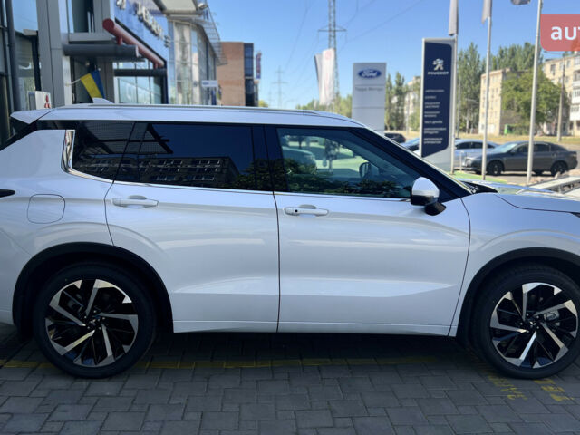 купить новое авто Мицубиси Аутлендер 2025 года от официального дилера Автомир Мицубиси фото