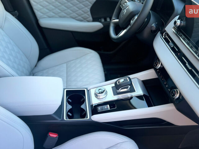 купить новое авто Мицубиси Аутлендер 2025 года от официального дилера Автомир Мицубиси фото