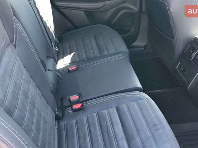 Міцубісі Аутлендер, об'ємом двигуна 2.49 л та пробігом 0 тис. км за 38037 $, фото 7 на Automoto.ua