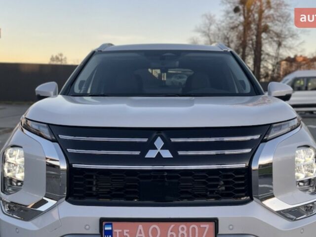 Мицубиси Аутлендер, объемом двигателя 2.49 л и пробегом 0 тыс. км за 43681 $, фото 6 на Automoto.ua