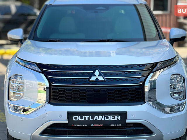 купить новое авто Мицубиси Аутлендер 2025 года от официального дилера Автомир Мицубиси фото